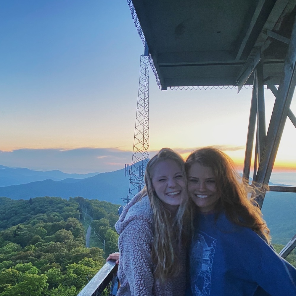 Meet your Posher, Brooke